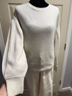1. State Cream Balloon Sleeve Crewneck Sweater